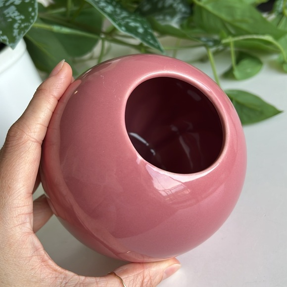 Vintage Small Round Pink Vase Decor - Picture 5 of 13
